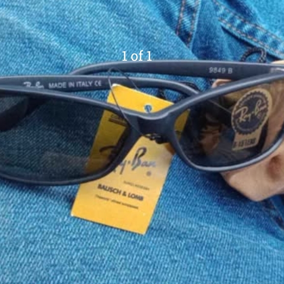 Vintage Ray-Ban Sunglasses - Picture 1 of 1